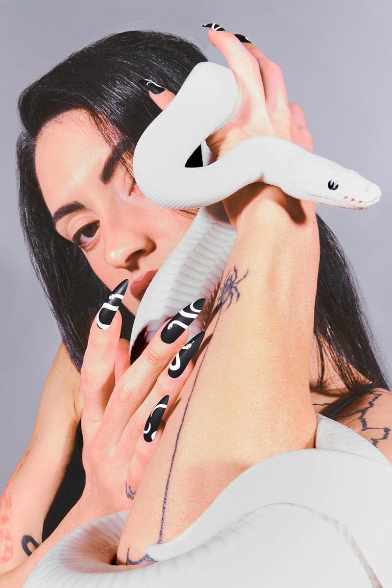 Medusa Stilettoz - Press On Nails Nails Rave Nailz