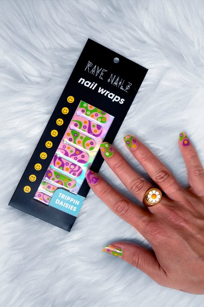 Trippin Daisies - Nail Wraps - Noctex - Rave Nailz california, daisy, diy, Faire, FLORAL, flowers, nails Nails