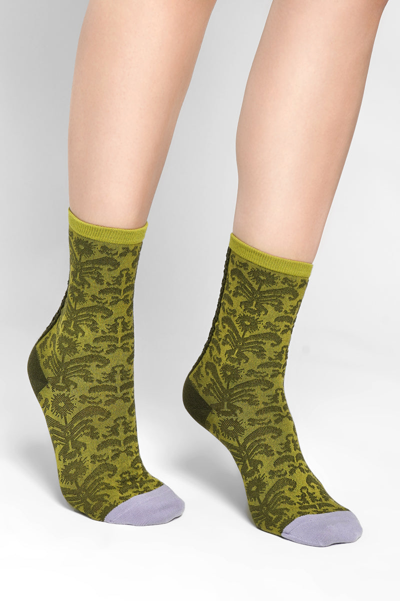 Damask Eve Knit Socks