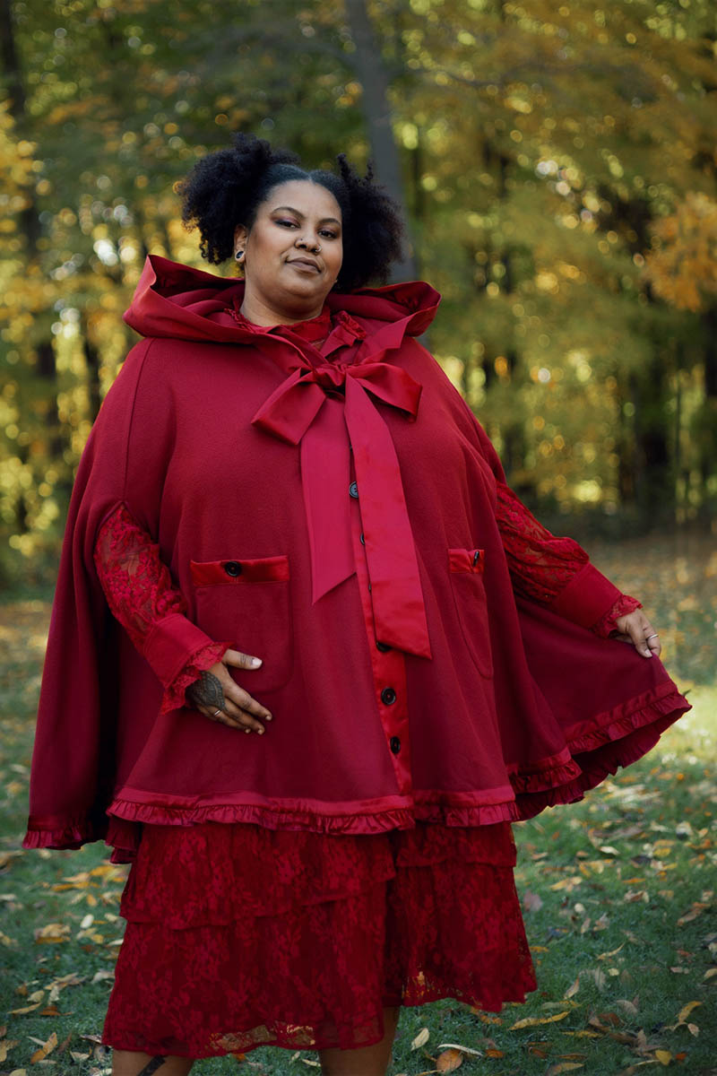 The Elizabeth Cloak - Crimson