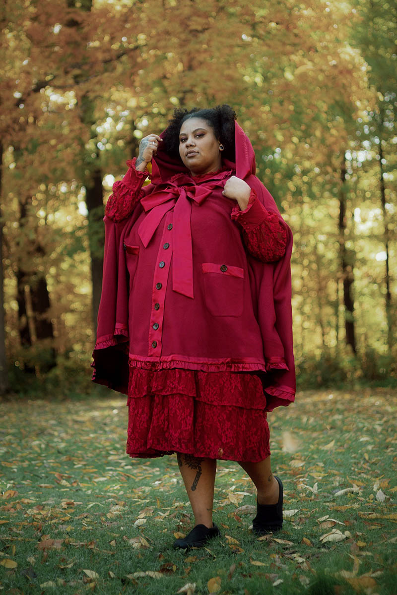 The Elizabeth Cloak - Crimson