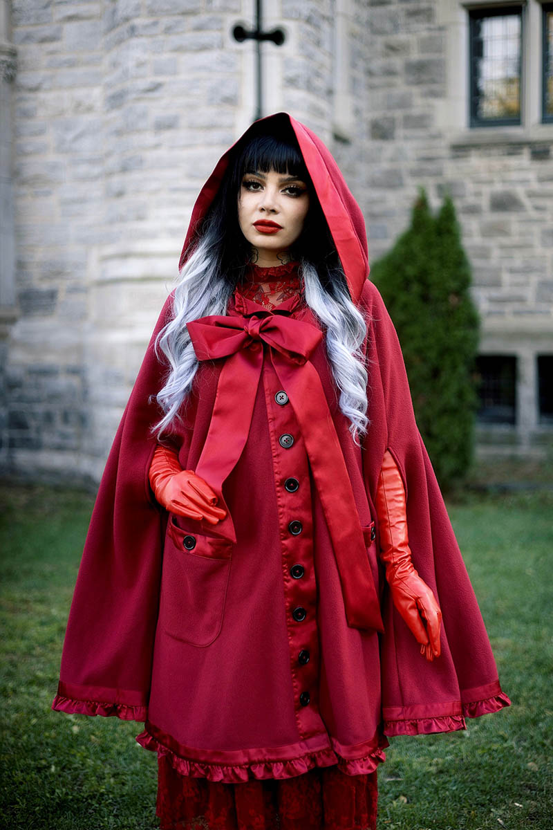 The Elizabeth Cloak - Crimson