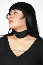 Clarissa Mesh Collar