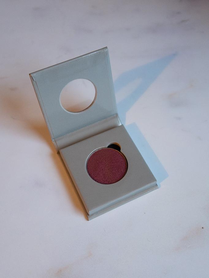 Dearly Eyeshadow - Noctex - NOCTEX beauty, cosmetics, eyes, eyeshadow, Gold, Made in Canada/USA, Made in USA/Canada, makeup, Metallic, NOCTEX, vegan Eyes